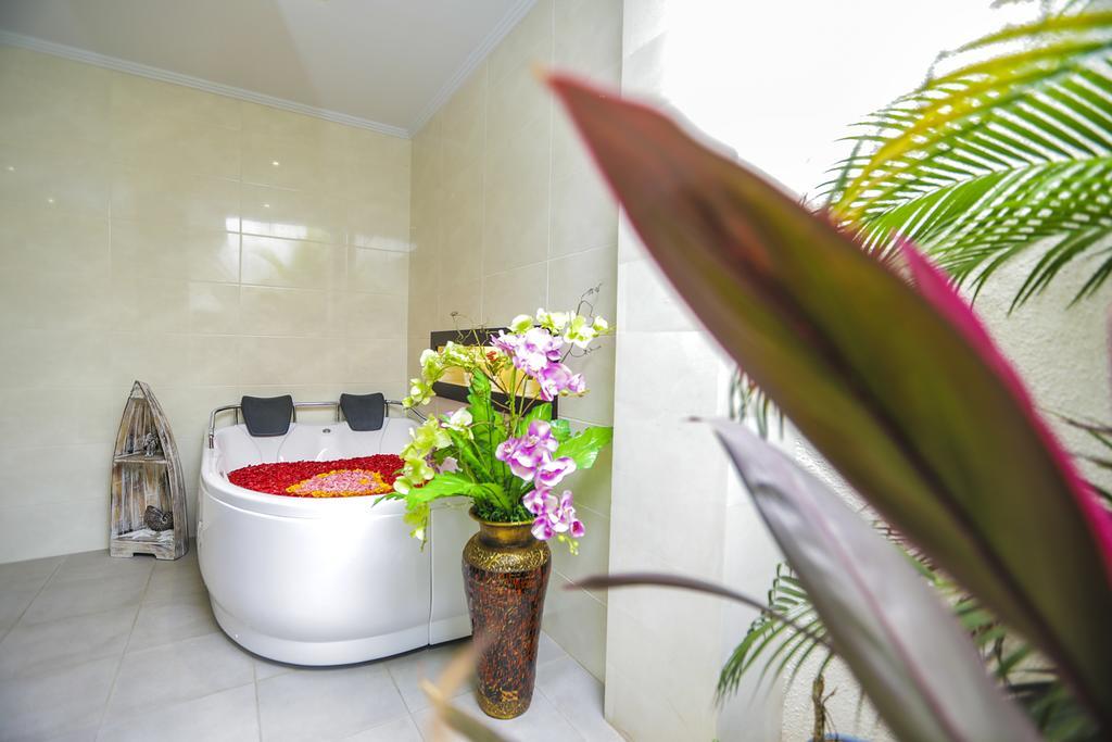 Blue Marlin Legian Villa Exterior photo